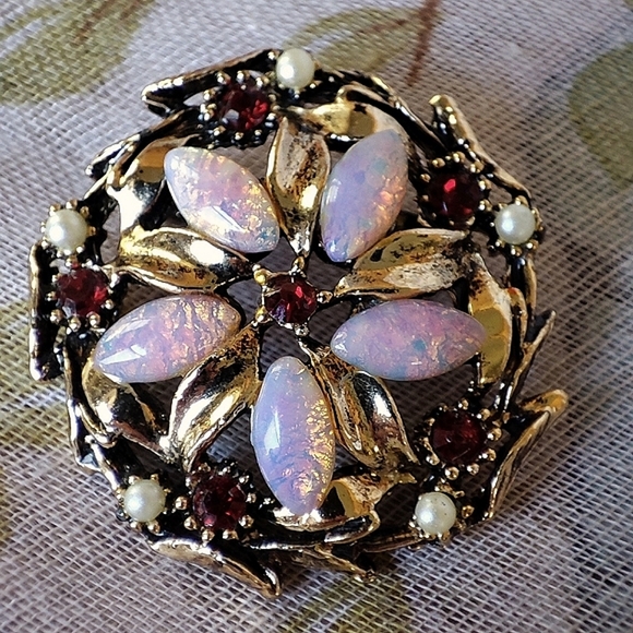 Purple Opaline Prong Set Rhinestone Gold Tone Rhodium Plate Vintage Brooch EUC - Picture 9 of 9